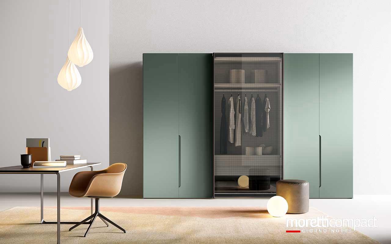 Armadio combinato, ante battenti Ambra e scorrevoli Foehn Armadio combinato, ante battenti Ambra e scorrevoli Foehn
