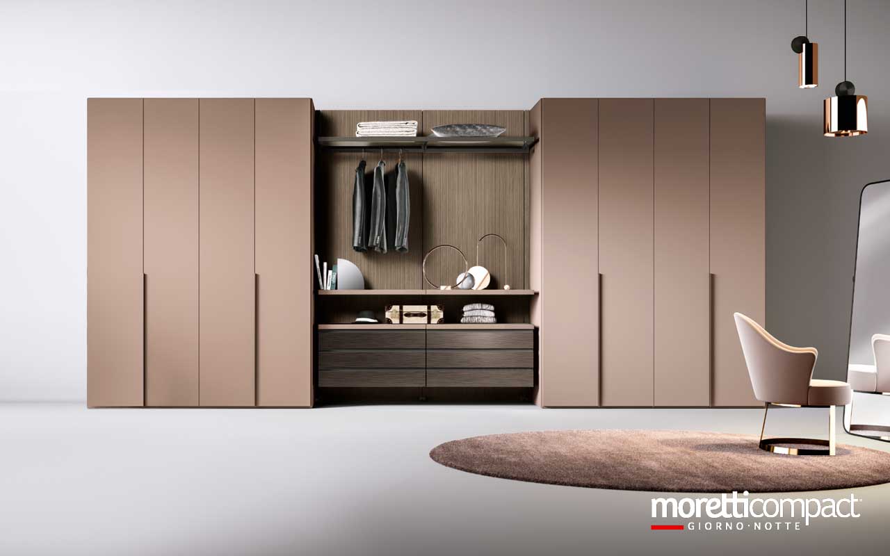 Cabina armadio Gemini tra due armadi battenti