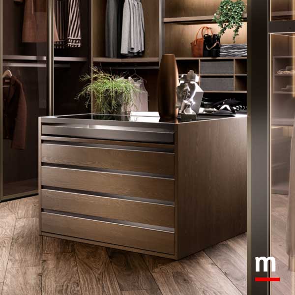 Cassetti con maniglie a gola Cassetti con maniglie a gola