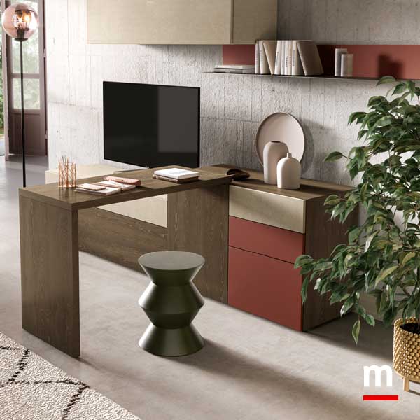 Piano scrivania in posizione aperto Piano scrivania in posizione aperto