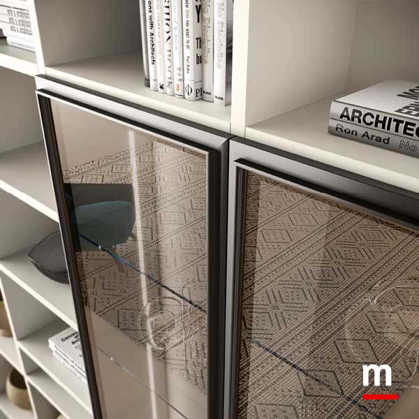 Maniglia incorporata nel telaio anta vetro