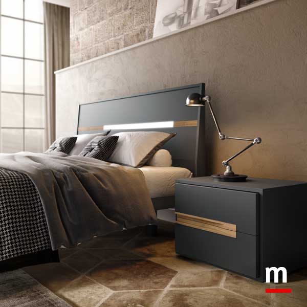 Comodino Solano e testa Ran